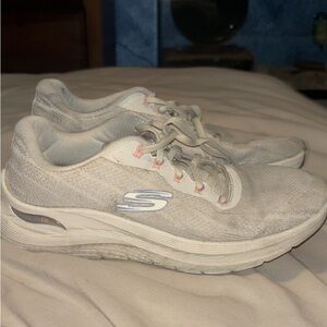 Skechers Women's Light Gray and Pink Lace Athletic Sneakers. Arch Fit.